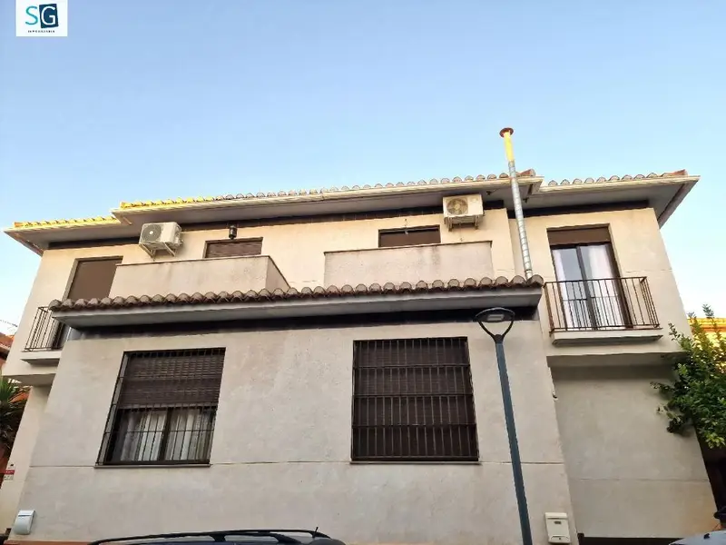 Adosado en venta en Pulianas 3 dormitorios 3 banos 2 terrazas