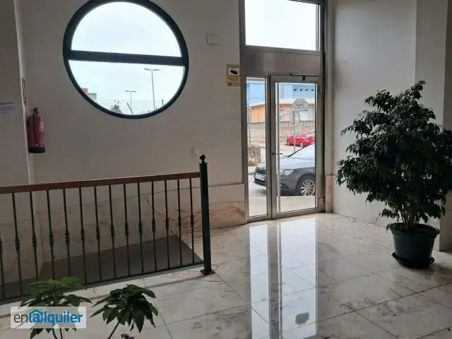Alquiler Piso Amueblado 3 Dormitorios Valdecilla Calle Alta