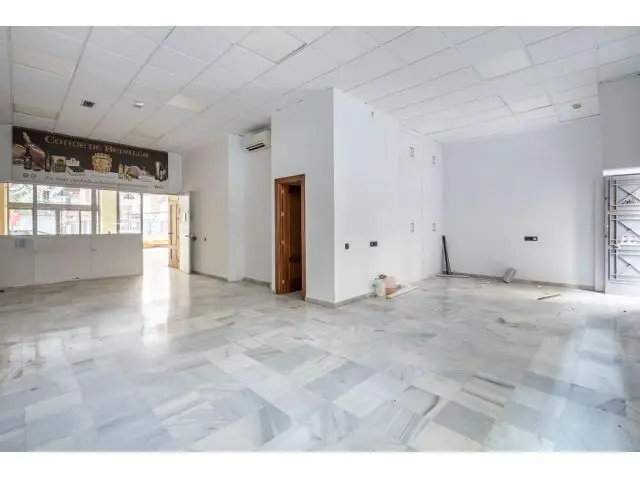 Local Comercial en Arabial Granada Cerca Hipercor 139m2