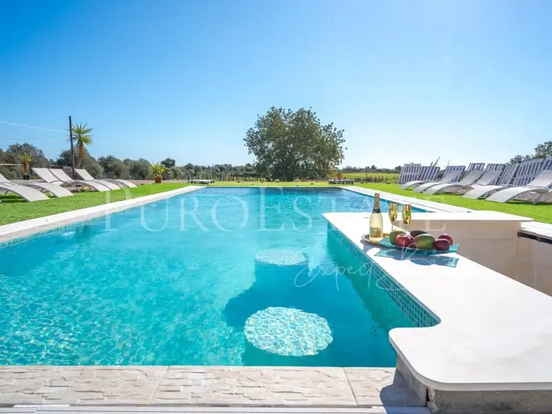 Finca en Llucmajor Mallorca 5 dormitorios piscina 15105m2