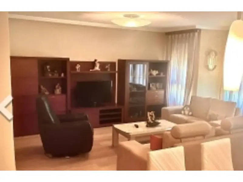 Venta de piso con terraza en Alicante 153m² 3 habitaciones
