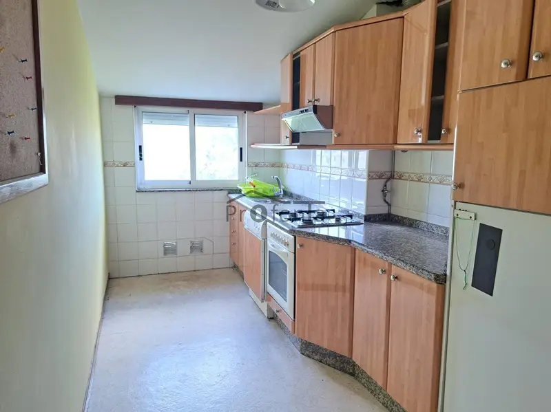 Casa en Venta en Betanzos Con Local Comercial