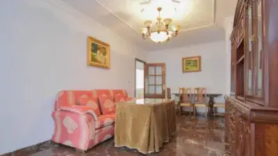 Piso en Venta Atarfe: 3 Dormitorios, 2 Baños, Terrazas