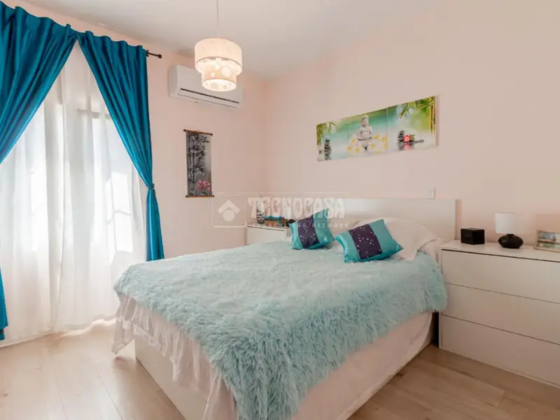 Casa en Venta Simancas Madrid Reformada 65m2 2Banios Patio Terraza