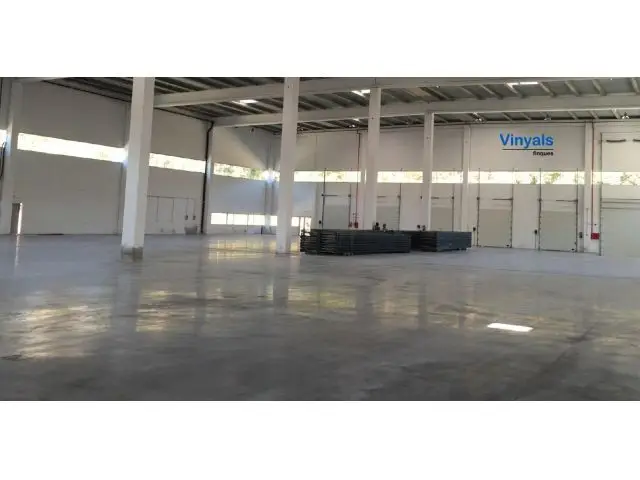Nave Industrial Tipo C 3177m2 con Oficinas