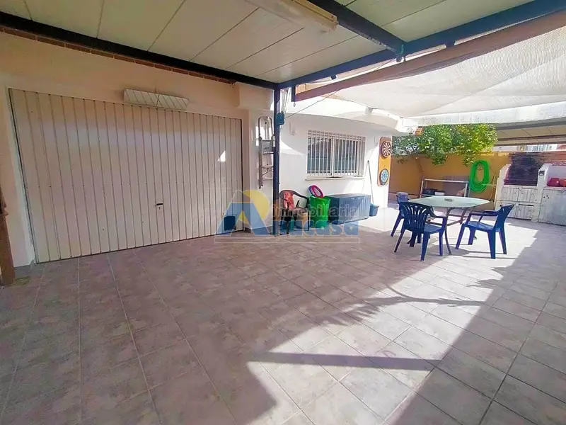 Chalet Adosado en Oliva Playa Cerca de la Playa Agua Blanca