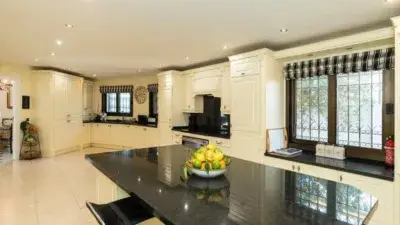 Chalet en Venta en Mijas Costa del Sol 5 Dormitorios 5 Baños