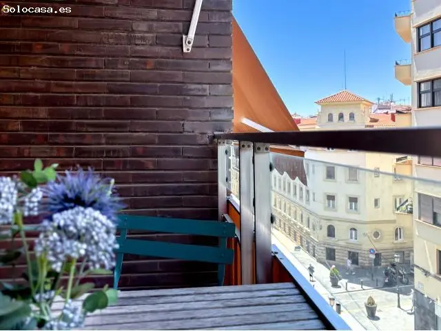 Habitacion con balcon privado en piso compartido Alicante Centro