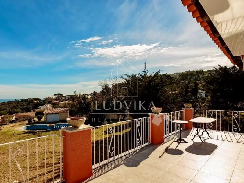 Venta Chalet Sant Pol con Calefaccion y Piscina