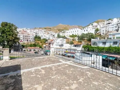 Casa de Pueblo en Cómpeta 3 Dormitorios Balcón Terraza