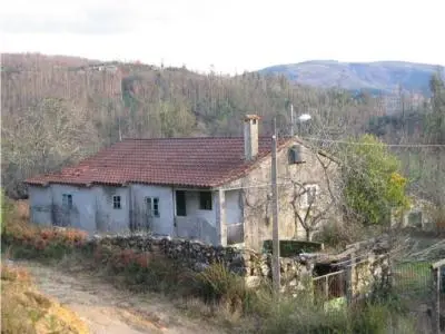 Casa de Piedra para Restaurar en Campolameiro 222m2