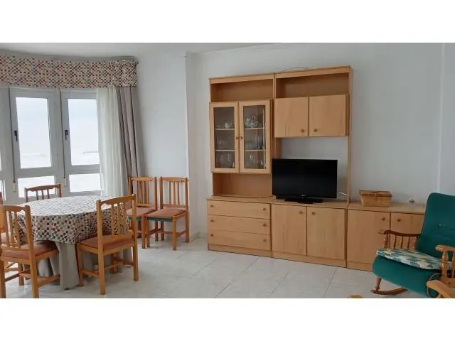 Apartamento en Primera Linea de Playa Los Locos Torrevieja