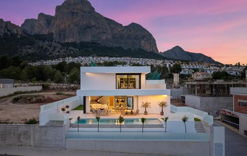 Chalet en venta en Polop, Alicante