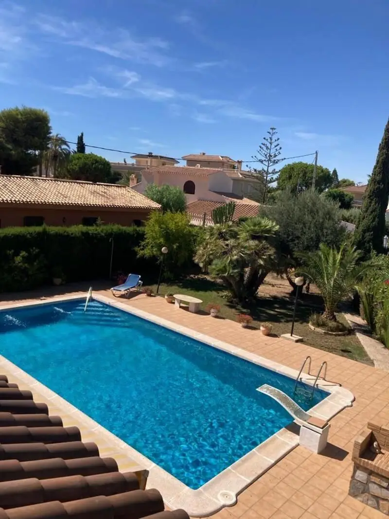 Villa en Venta Orihuela Costa 4 Dormitorios Piscina Privada