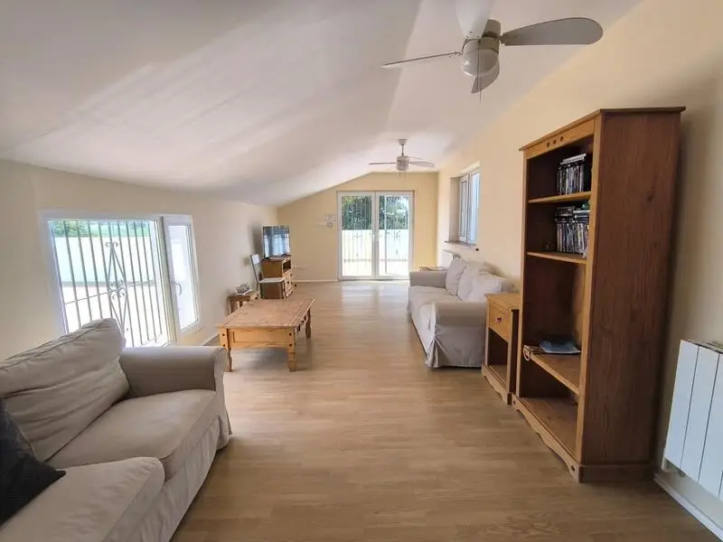 Finca Rustica con 8 Apartamentos Villena Alicante
