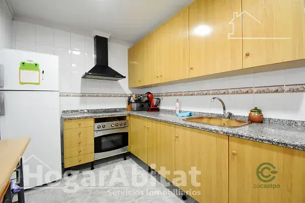 Casa con Terraza y Patio en Tavernes de la Valldigna