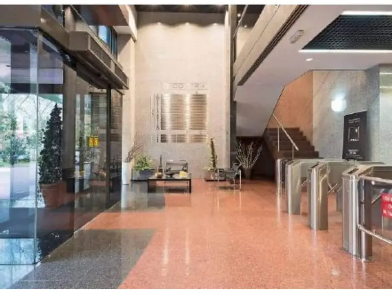 Oficina en Alquiler Costillares Madrid 154m2