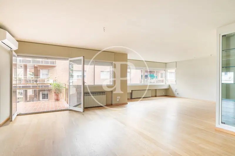 Piso en Alquiler Les Tres Torres 263m2 4 habitaciones 5 baños