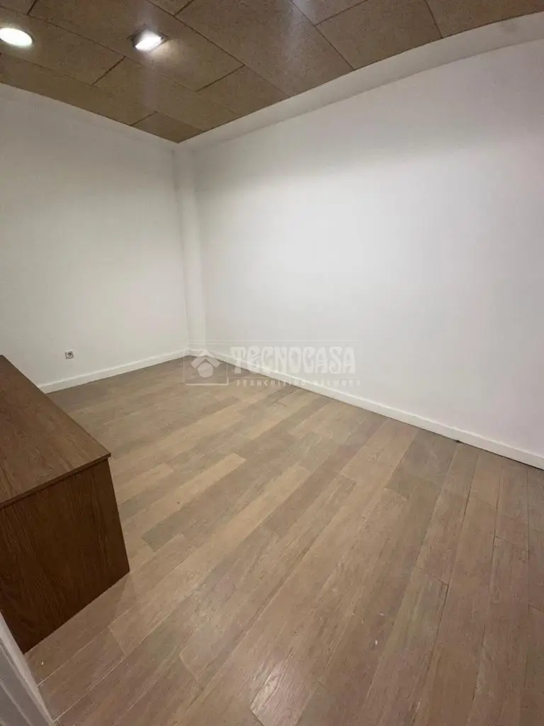 Local comercial en venta en Barberà Del Vallès