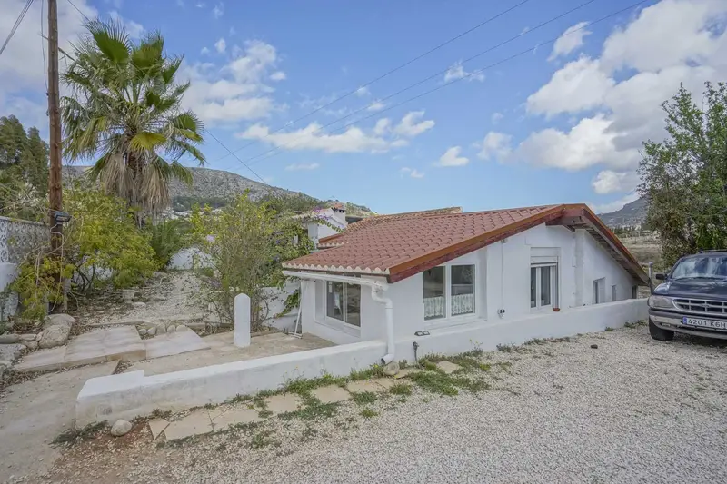 Casa en Venta Alcalali 2 Dormitorios Jardin Terraza