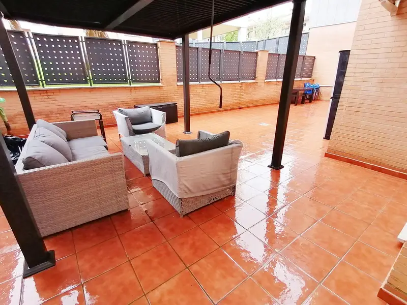 Venta Piso Montesol Caceres Gran Patio 2 Dormitorios Garaje
