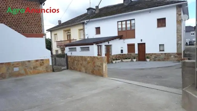 Venta  de Casa con dos viviendas en Asturias