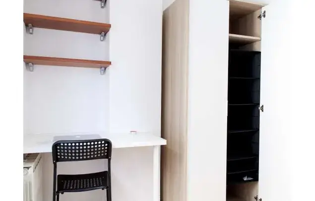 Alquiler Habitaciones Amuebladas 100m2 El Raval Barcelona