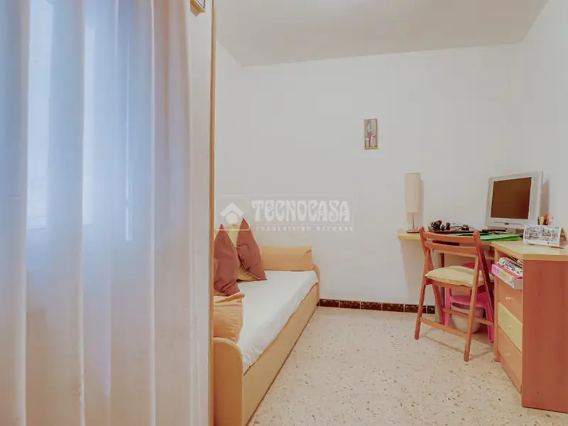 Piso en Venta Nou Barris 2 Dormitorios Balcon Luminoso