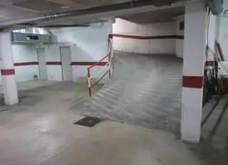 Garaje en Venta Amposta 17m2 con Ascensor y Trastero