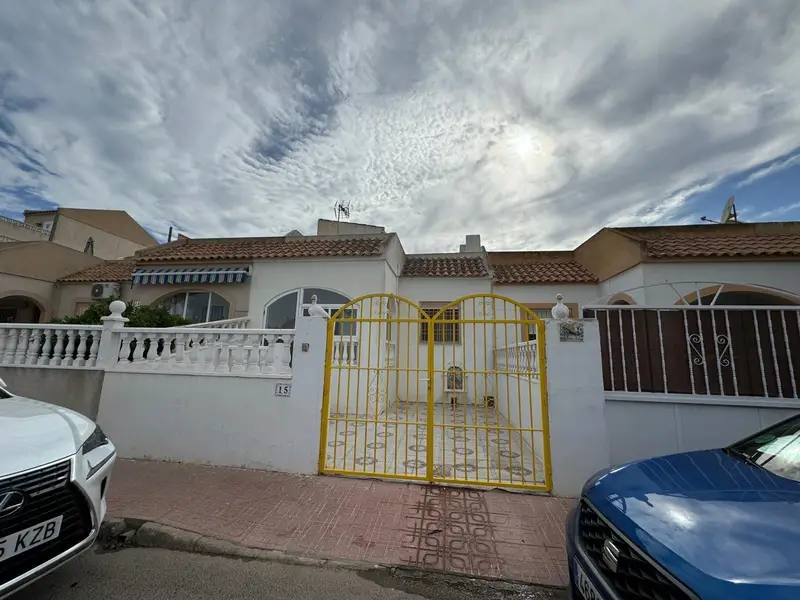 Adosado en Torretas Torrevieja con Terraza y Solarium