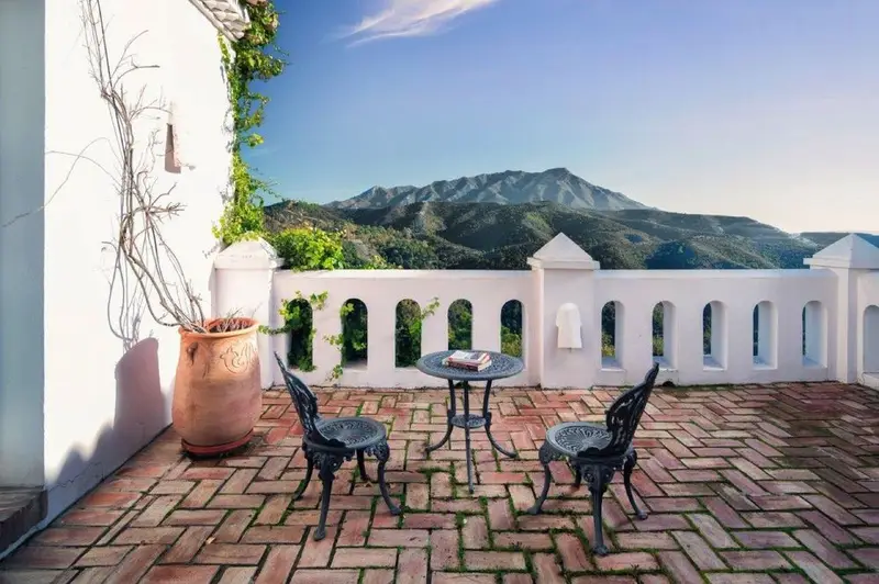 Villa de Lujo en El Madro	ñal Seis Dormitorios Piscina