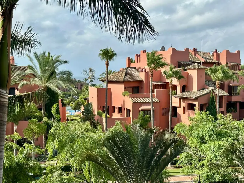 Apartamento 3 Dormitorios Alquiler Estepona Las Nayades