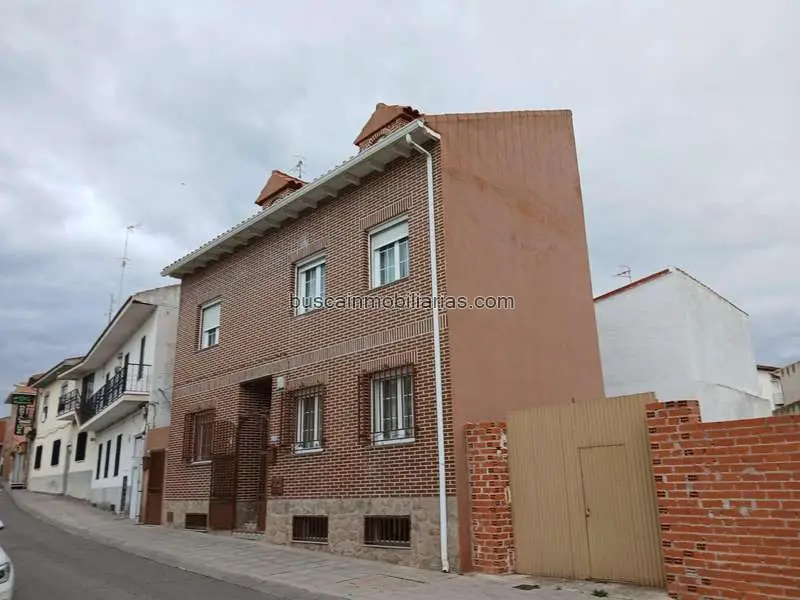 Casa en venta en Anover de Tajo 4 plantas 187m2