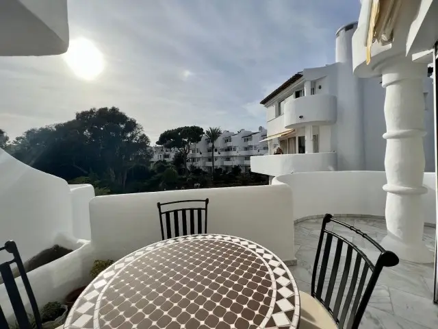 Apartamento 2 Dormitorios Calahonda