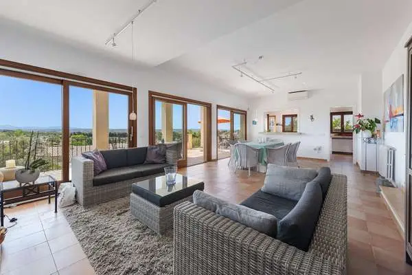 Villa Moderna en Pollensa con Vistas Panorámicas