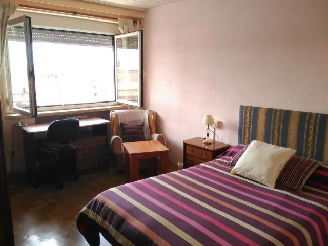 Habitacion Salamanca para Chicas - Amueblada Wifi Calefaccion