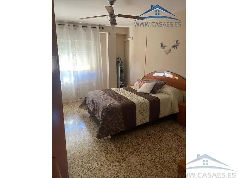 Venta Piso 4 dormitorios Los Ángeles Almería