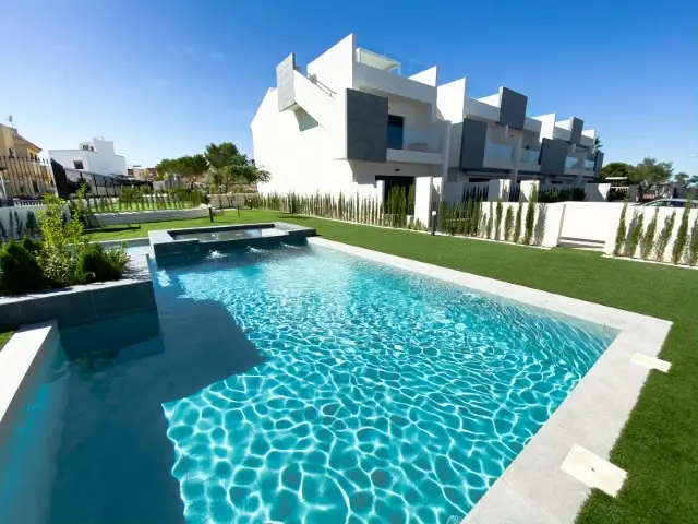 Apartamento en venta Torrevieja cerca del mar