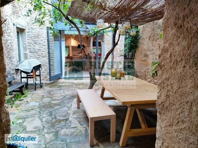 Alquiler anual casa rustica Ullastret 400m2 Baix Emporda