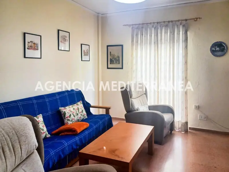 Piso en venta en Gand		ía: 3 habitaciones, balcón y trastero