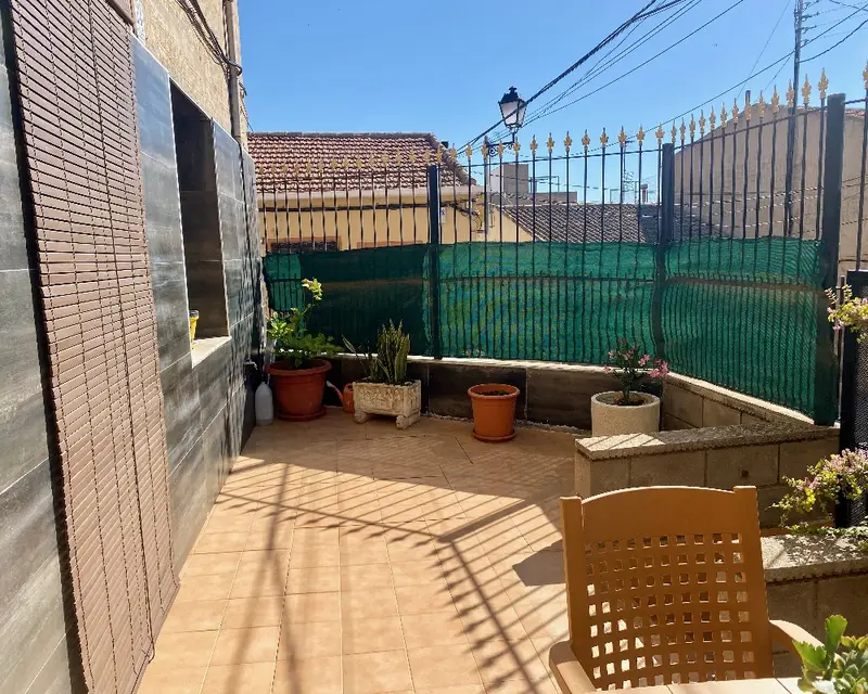 Casa Unifamiliar 124m2 4 Habitaciones 2 Baños Monóvar