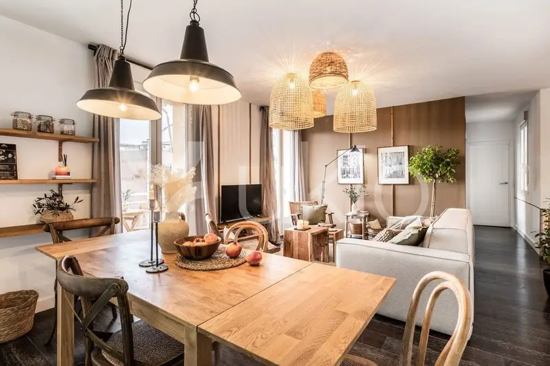 Apartamento Amueblado Almagro Madrid 2 Dormitorios 1 5 Banos Balcon