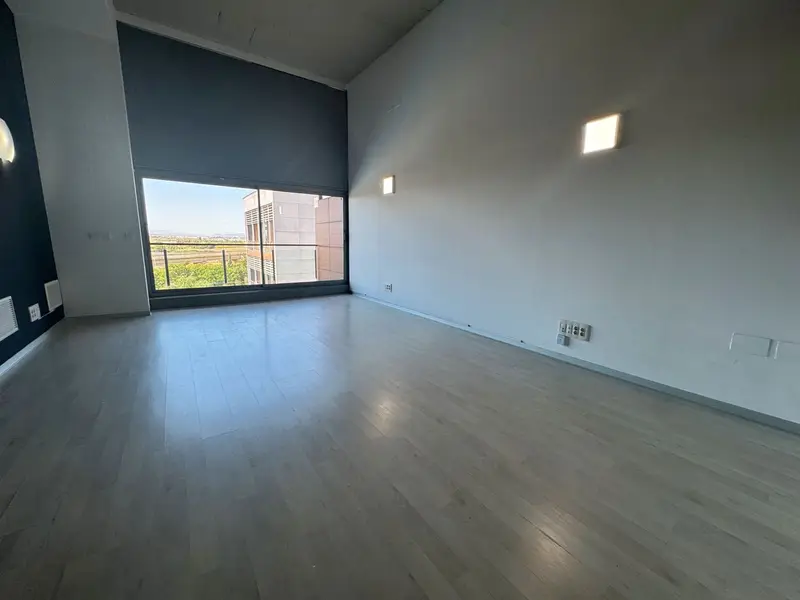 Atico Loft en Xirivella con Terrazas Amplias y Piscina
