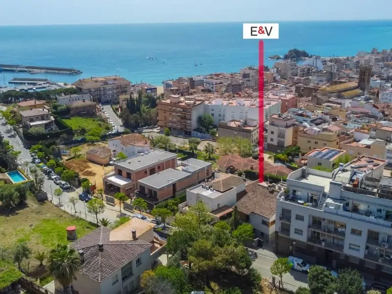 Chalet de Lujo en Blanes con Piscina y Vistas al Mar