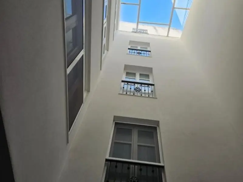 Piso Reformado en Cadiz cerca Plaza Espa
ja 2 Dormitorios Patio Privado