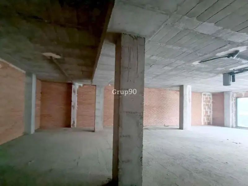 venta Local Comercial en Lleida, Lleida Provincia (YMQ-25-5-04197)- Globaliza