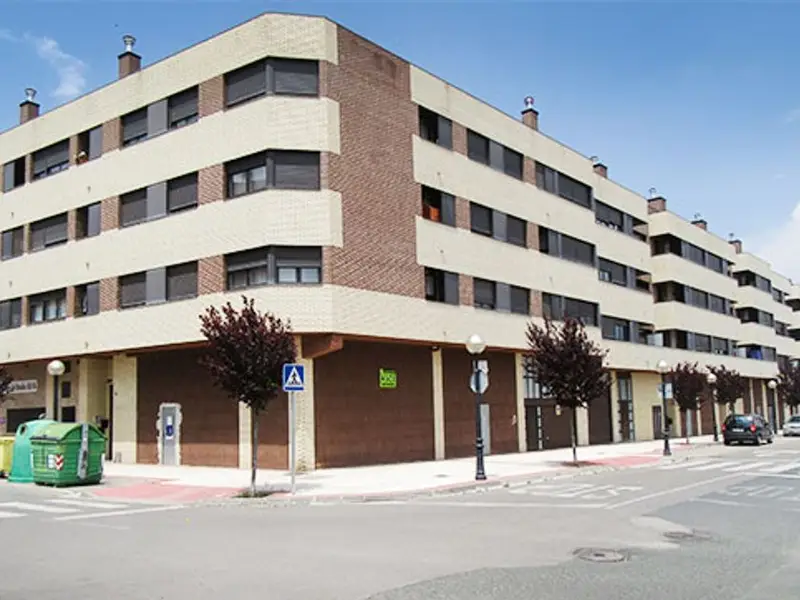 venta Garaje en Santo Domingo de La Calzada, Rioja (La) (CAN0000169167)- Globaliza