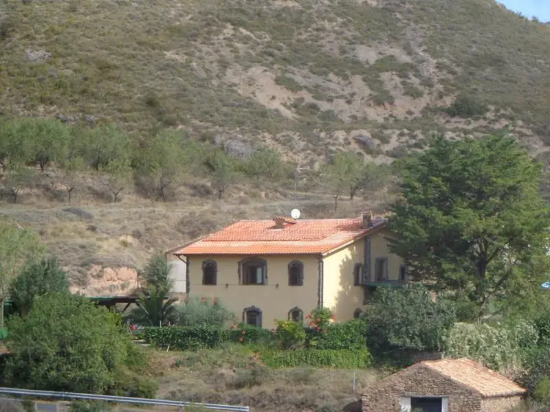 Casa en Venta Santa Engracia 346m2 5 Habitaciones 2 Baños Jardin