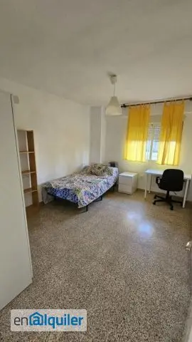 Piso Estudiantes Ciencias Granada 4 Dormitorios 2 Baños Terraza