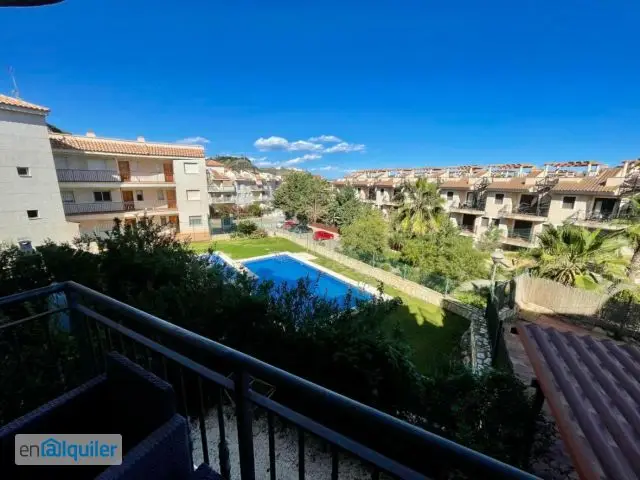 Apartamento en Alquiler Los Collados Cocina Independiente Terraza Piscina